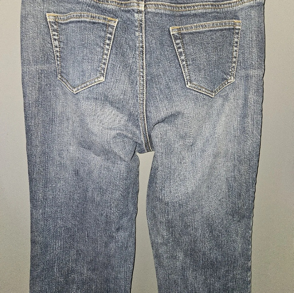 Lands End Womans Original Fit, Boot Leg Blue Jeans Size 6 - Picture 7 of 14